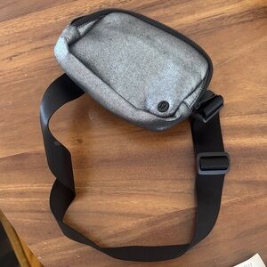lululemon athletica Metallic Gray Men's Belt Bag with Black Strap